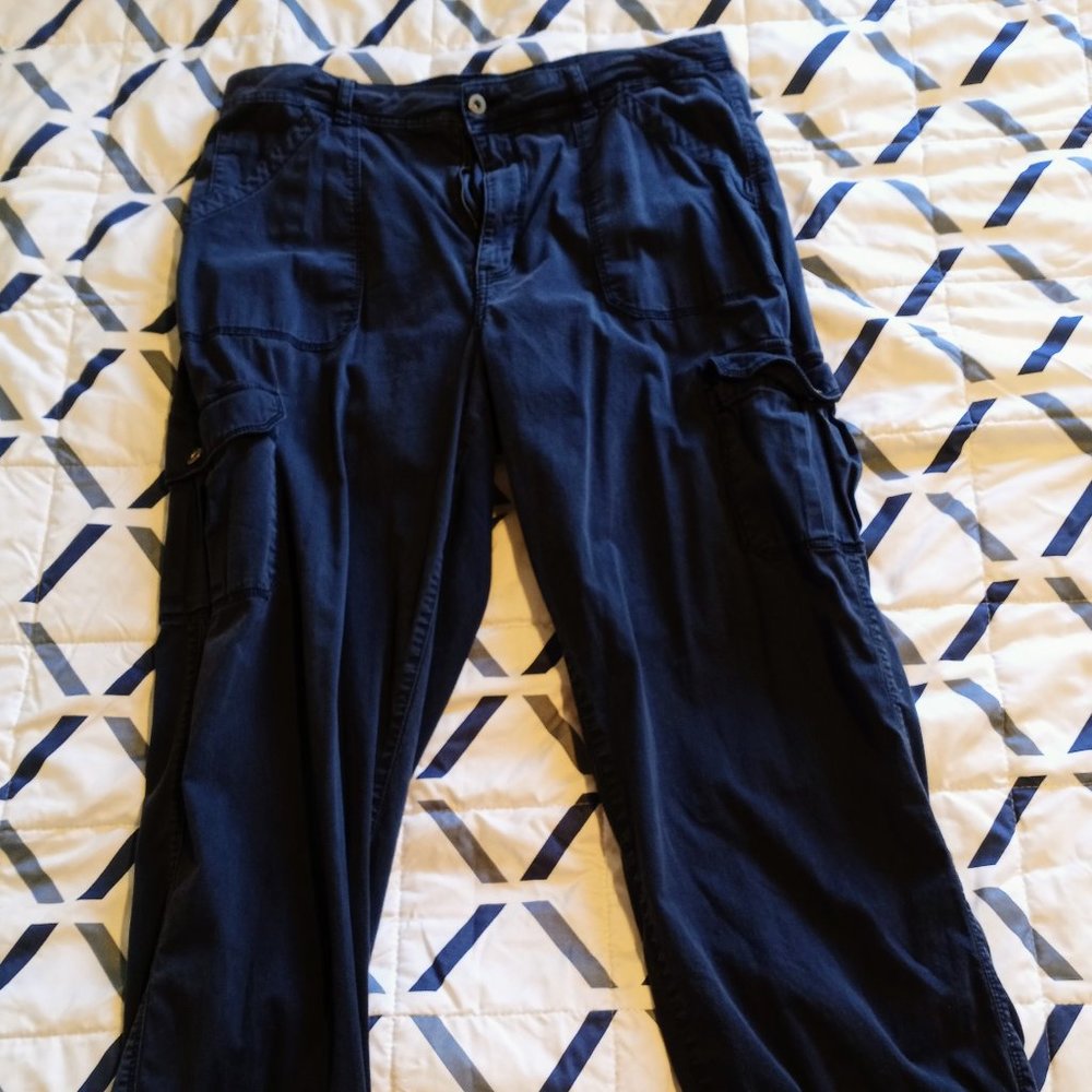 Arizona Black Cargo Pants